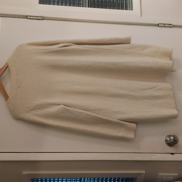 Banana Republic Cream Cardigan - Picture 5 of 5